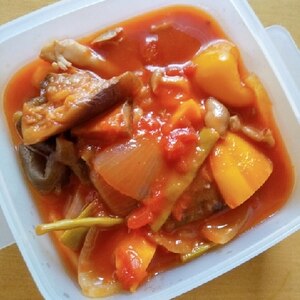 トマト缶と冷凍野菜のラタトゥイユ